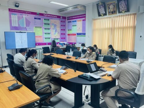 พมจ.พัทลุง ประชุมข้าราชการและเจ้าหน้าที่ในหน่วยงาน เพื่อนำเสนอร่างคู่มือวิธีปฏิบัติงาน