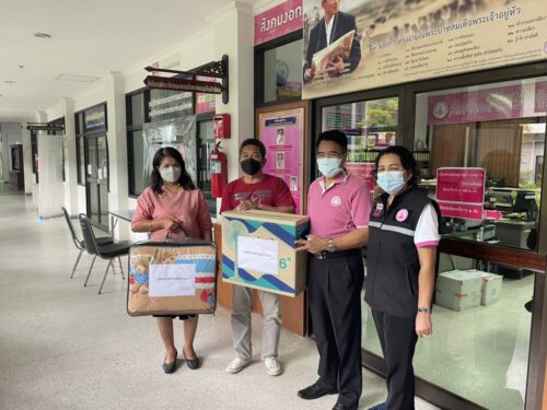 พมจ.พัทลุง รับมอบของขวัญ เพื่อนำไปมอบให้แก่คนพิการเนื่องในวันคนพิการสากลจังหวัดพัทลุง ประจำปี 2564