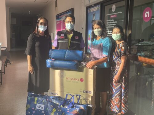 พมจ.พัทลุง รับมอบของขวัญ เพื่อนำไปมอบให้แก่คนพิการ เนื่องในวันคนพิการสากลจังหวัดพัทลุง ประจำปี 2564