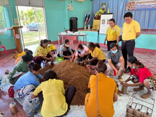 “เพาะเห็ดสร้างอาชีพ” พม.พัทลุง ยกระดับชีวิตคนพิการ